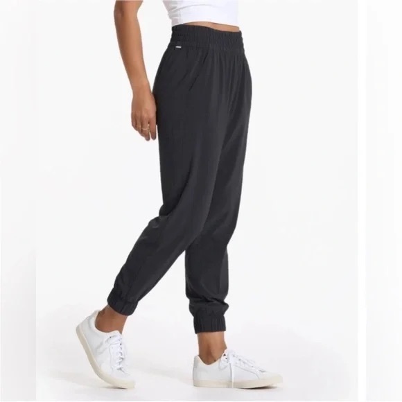 Vuori Villa Jogger Sz XL Women’s - Picture 3 of 8